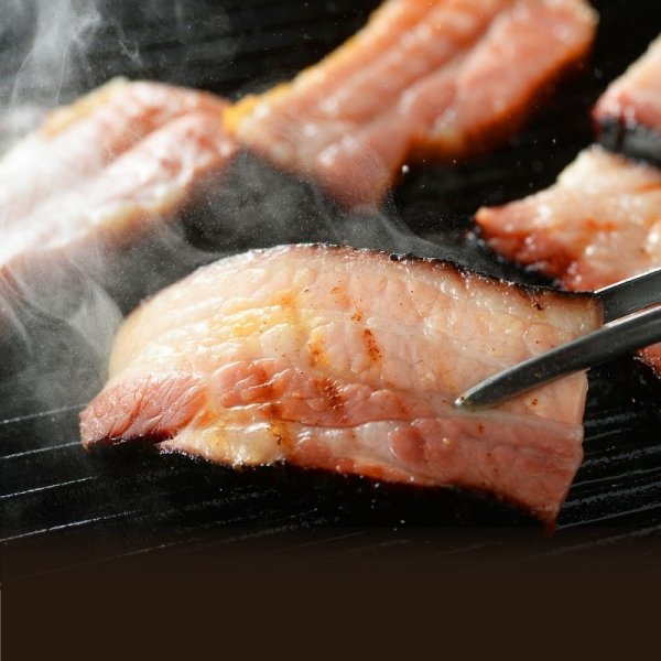 画像2: 【送料込】農家のベーコン切り落とし1kg (2)