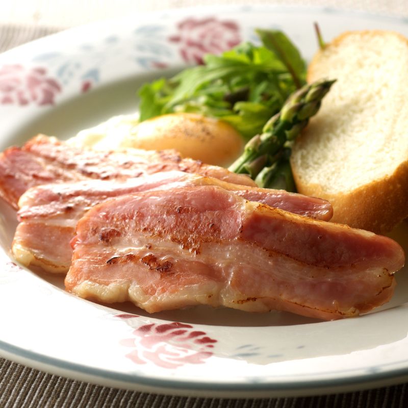 農家の白いベーコン